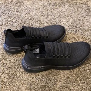 APL Techloom Breeze, solid black, ladies size 8